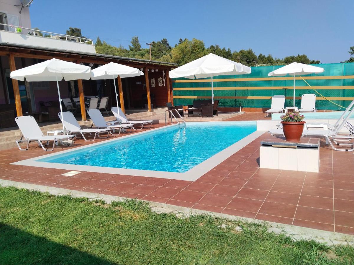 Maria Lemoni Swimming Pool Apartment Неа-Скиони Экстерьер фото